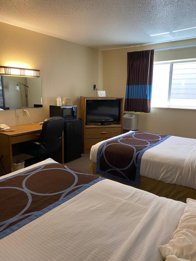 Super 8 By Wyndham Ogallala
