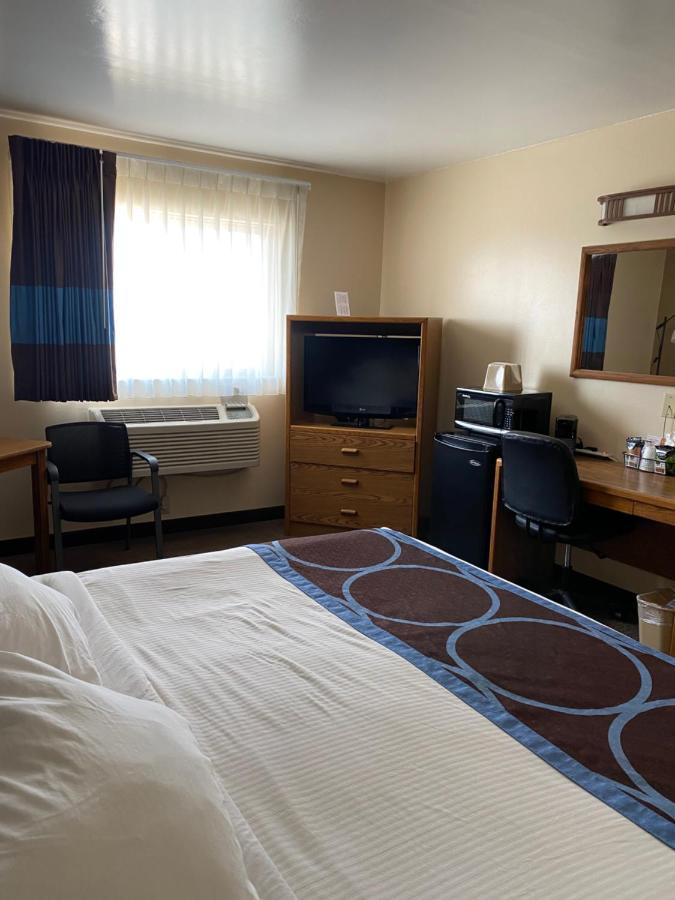 Super 8 By Wyndham Motel 3*