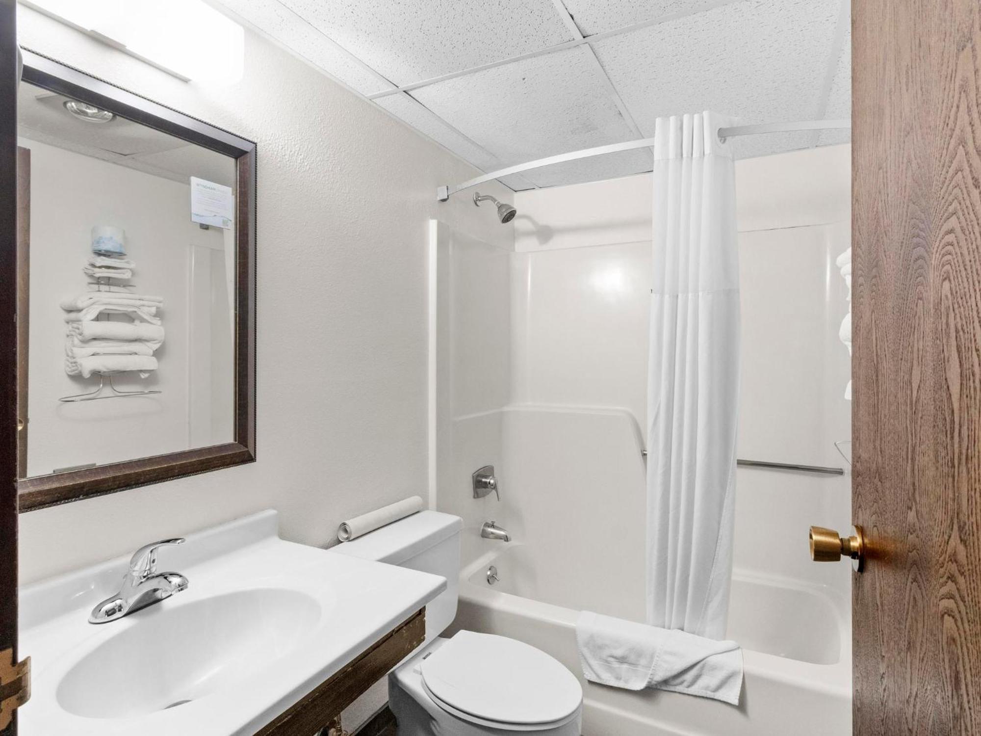 Super 8 By Wyndham 3*