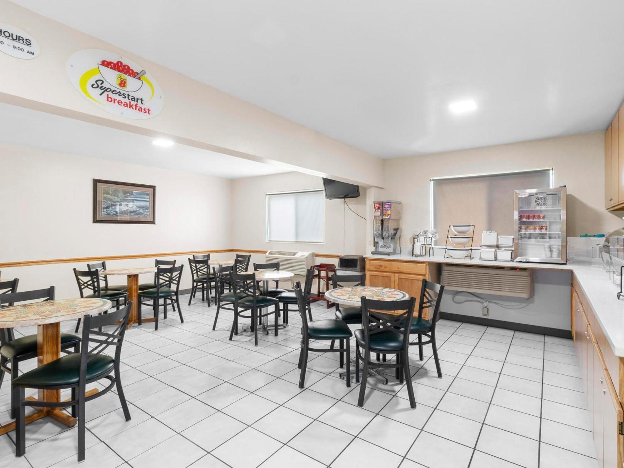 Motel Super 8 By Wyndham 3*