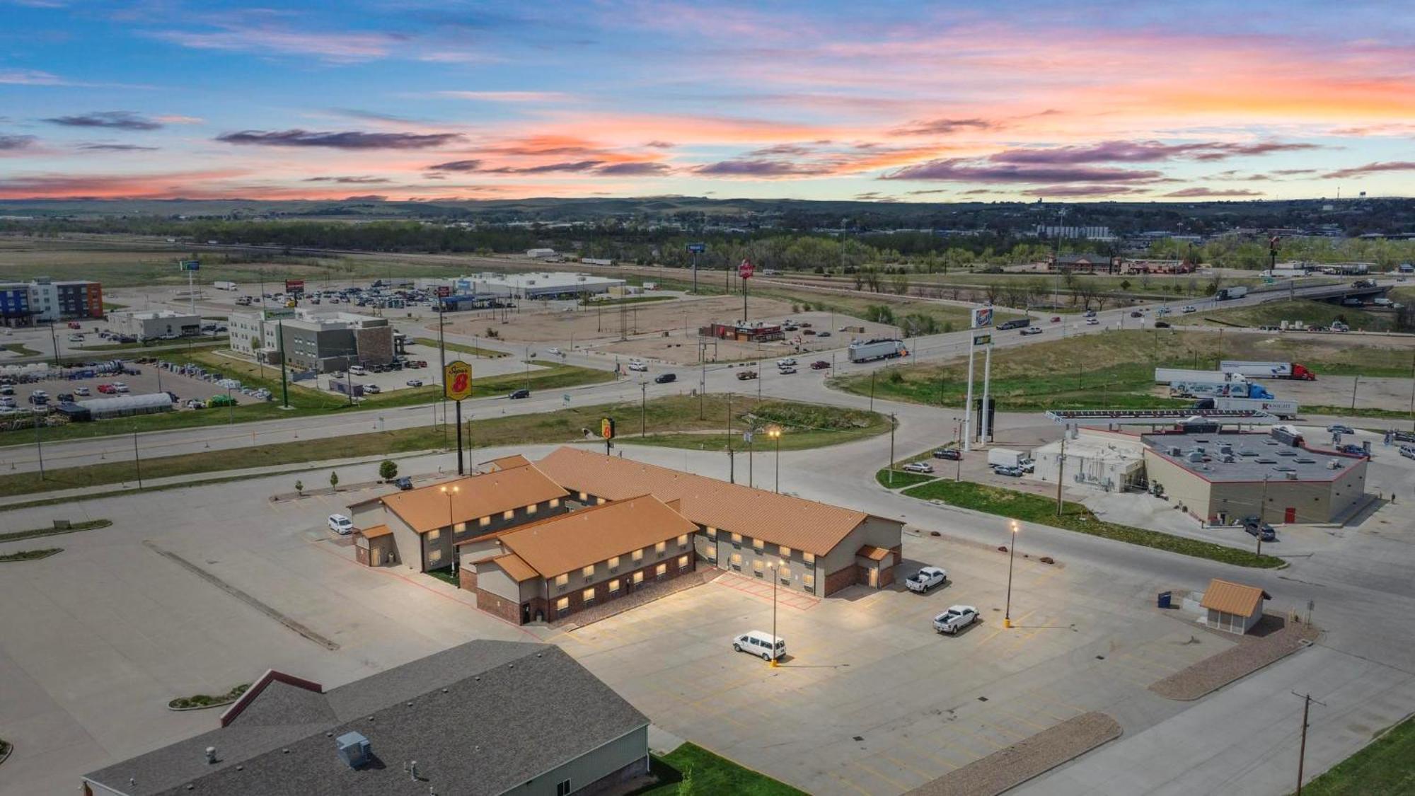 Super 8 By Wyndham Motel