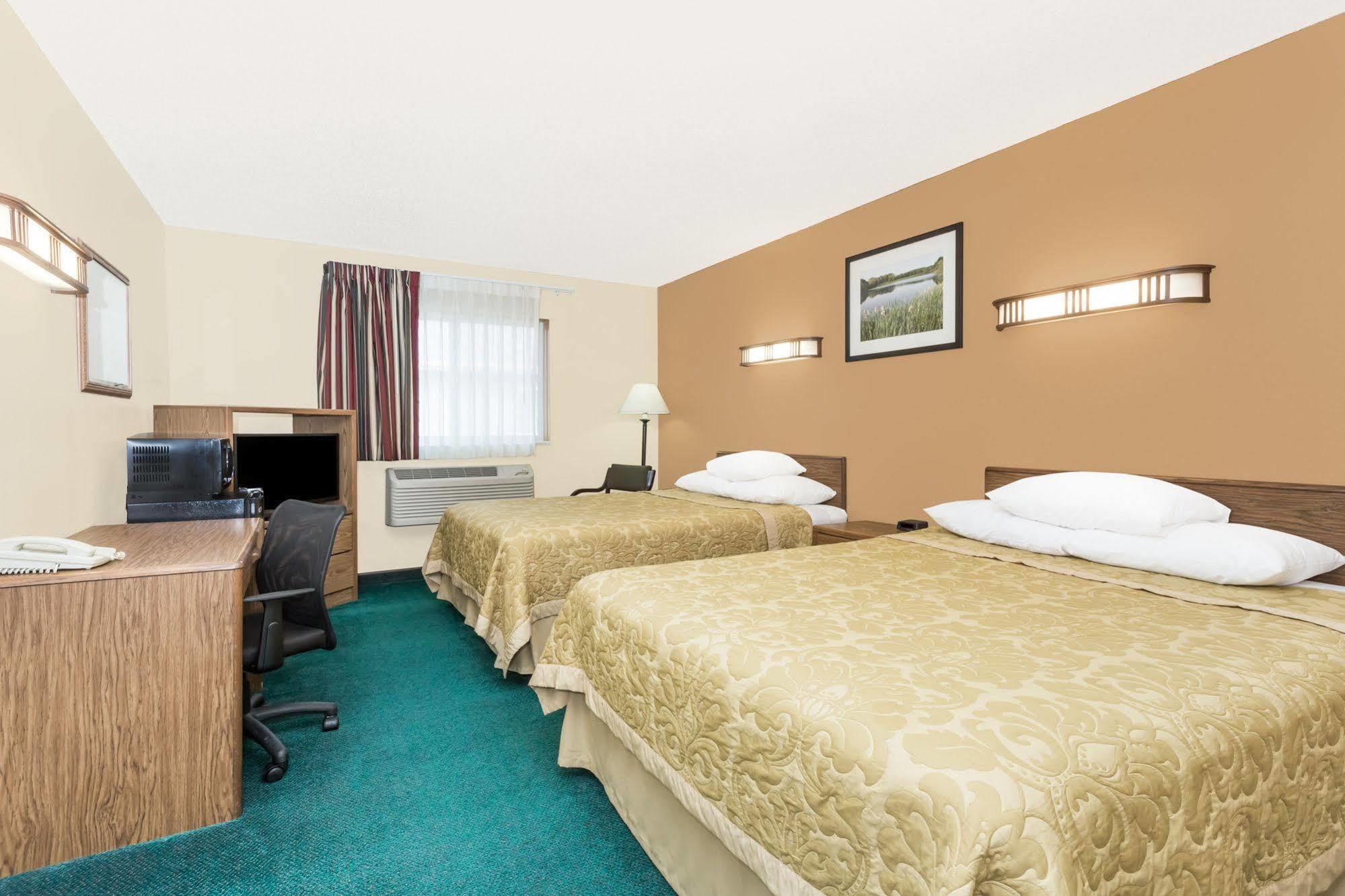 Super 8 By Wyndham Ogallala